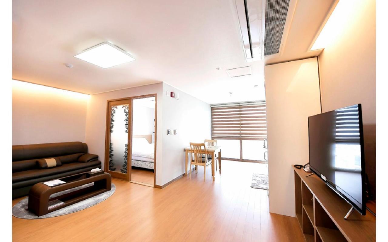 Residence Hotel K Okpo Geoje Extérieur photo