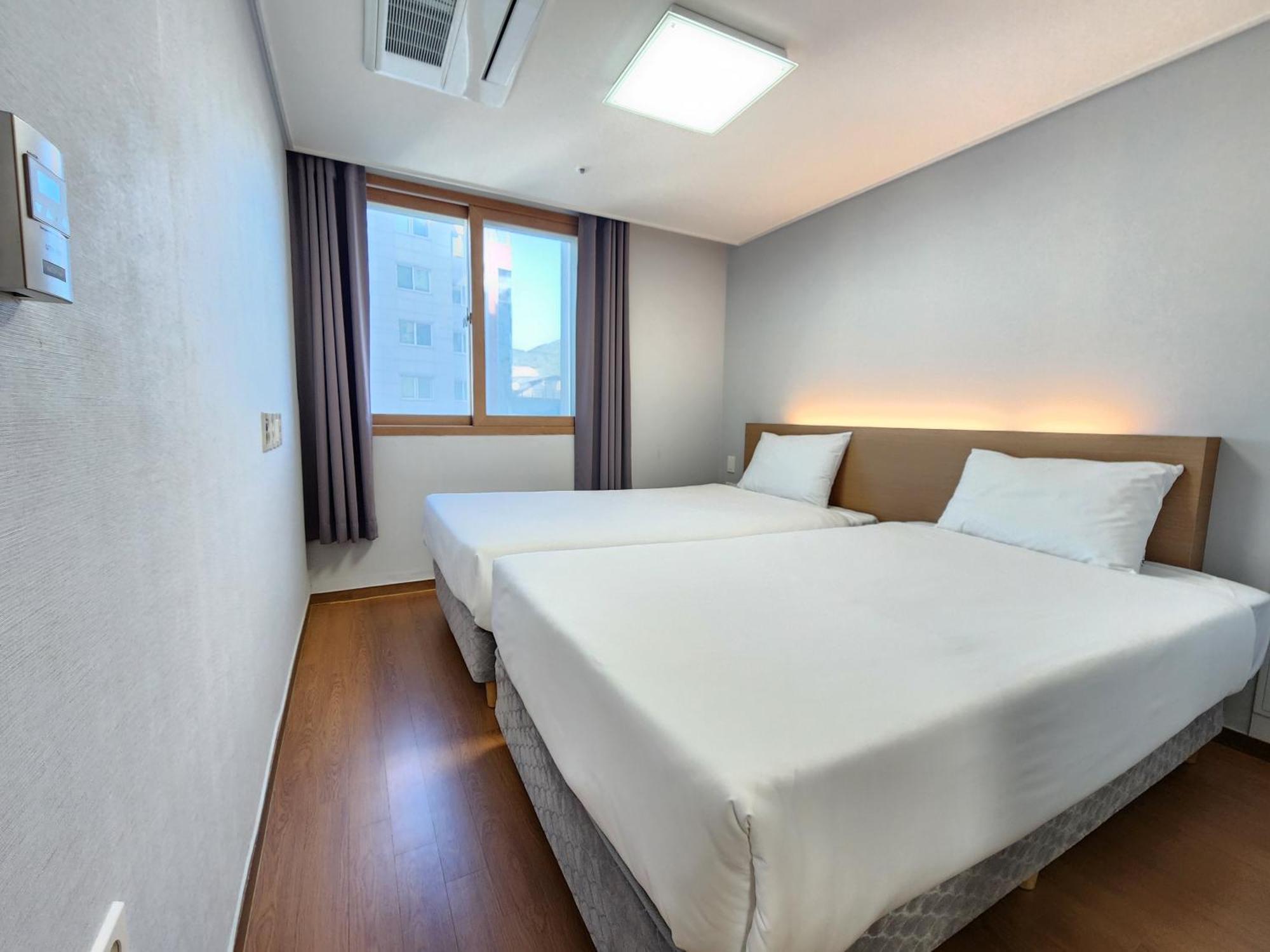 Residence Hotel K Okpo Geoje Extérieur photo