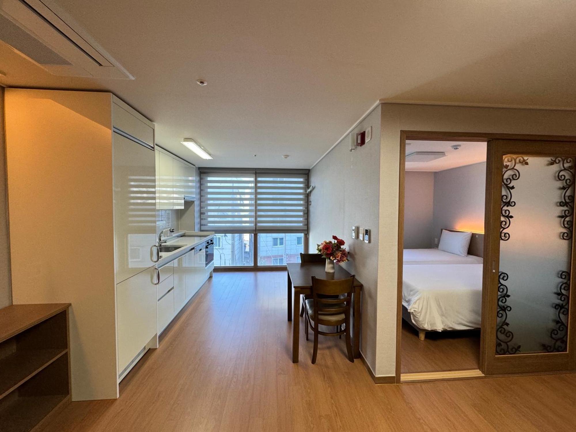 Residence Hotel K Okpo Geoje Extérieur photo